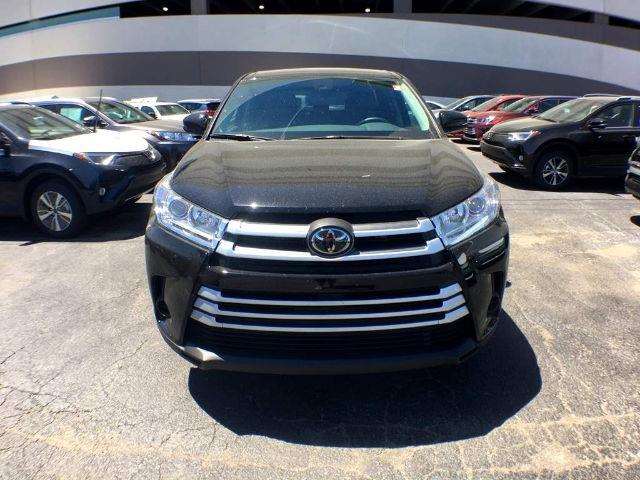 2017 Toyota Highlander LE V6